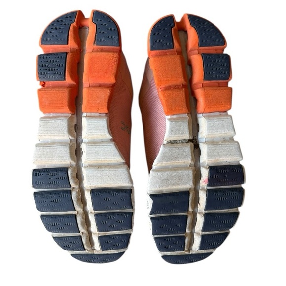 On CloudFlow 4 Casual Running Shoes, Women’s size 7 - Picture 9 of 11